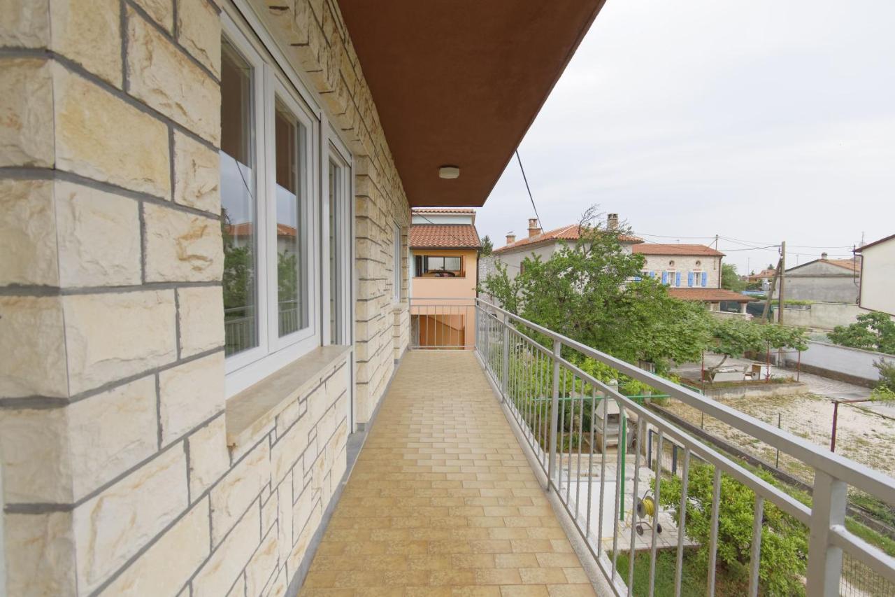 Apartment Patrik By Rent Istria Umag Exteriör bild