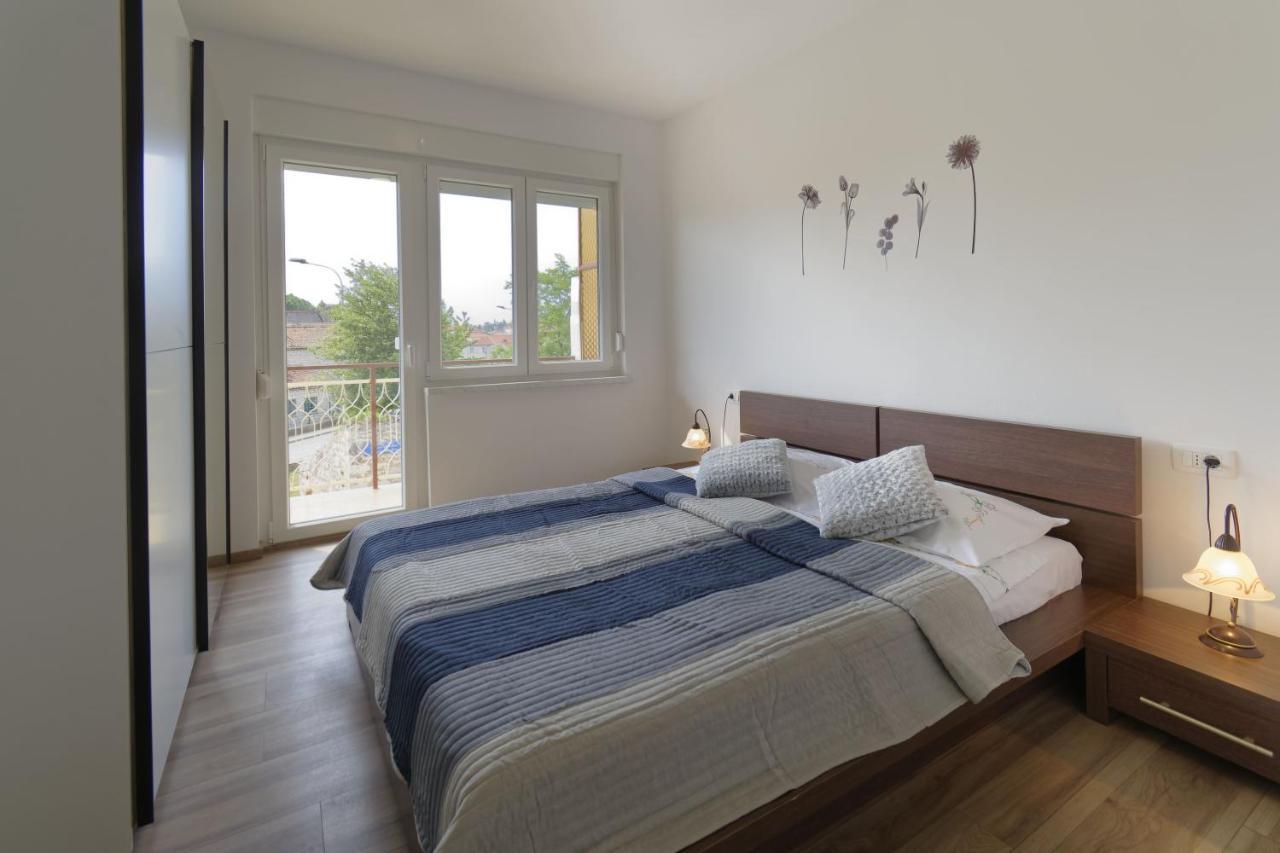Apartment Patrik By Rent Istria Umag Exteriör bild